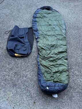 The North Face Snowshoe 0F (-18C) Polarguard Delta Sleeping Bag - Long Left Zip